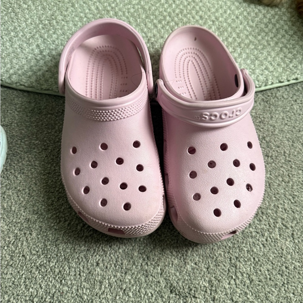 Ballerina pink crocs